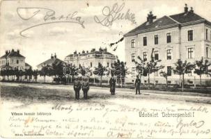 Debrecen, Vilmos huszár laktanya, kiadja Mihály Sámuel (EB)