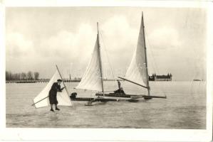 Balaton, téli sport, jégszörf / ice surfing on the Lake Balaton (EK)