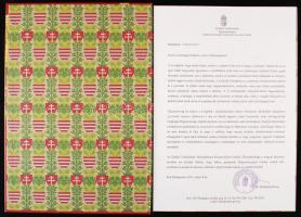 2012 Magyarország alaptörvénye (2012. január 1.) Díszkiadás. Készült Schmitt Pál államfő védnöksége ...