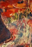 Kun Éva (1948-): Függöny között. Raku kerámia, kézzel festett, jelzett, kisebb repedéssel, 37×37  cm