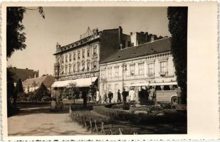 Győr, Royal szálloda és étterem, Budapest-Wien autóbusz