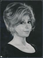 1972 Keleti Éva (MTI fotó): Váradi Hédi a Nemzeti Színház tagja, feliratozott portréfotó, 12x9 cm
