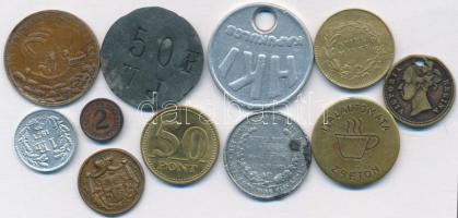 11db vegyes zseton és játékpénz T:vegyes 11pcs of mixed tokens and gaming tokens C:mixed