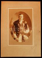 Harmatzy-Simon Lóránt miniszteri segédtitkár díszmagyarban. Strelisky fotó. Jelzett. 21x28 cm