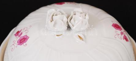 Hollóházi nagy bonbonier, matricás, rózsán apró lepattanásokkal, jelzett, m:13 cm, d:16,5 cm