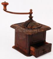 Régi kávédaráló, fém , rozsdás, m:19 cm