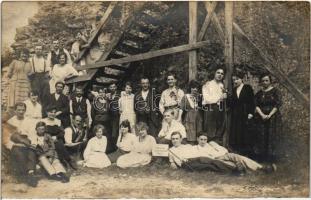 Kőbányai Tánckedvelők köre csoportkép / Hungarian dance group photo (fl)