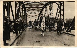 1938 Komárom, Vitéz nagybányai Horthy Miklós, bevonulás / Horthy, entry of the Hungarian troops 'vissza' So. Stpl