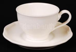 Villeroy & Boch 6 db fehér mázas teás csésze és egy kiöntő, jelzett, hibátlan