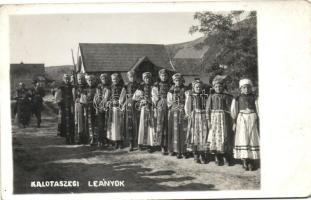 Kalotaszegi leányok / girls, folklore