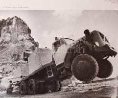 Gina Lollobrigida: Az én Itáliám. Alberto Moravia bevezetőjével. Bp., 1973, Corvina Kiadó. Kiadói eg...