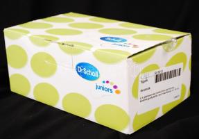 L.H. jelzéssel népi motívumos iparművész kerámia gyertyatartó, apró mázhibával, m: 16 cm