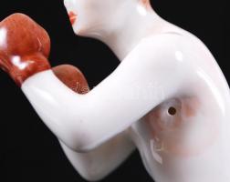 Hollóházi bokszoló, kézzel festett, apró mázhibával, jelzett, m:19 cm