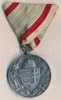 1929. Magyar Háborús Emlékérem kardokkal, sisakkal "Pro Deo et Patria" hadifém kitüntetés mellszalagon T:2 Hungary 1929. Commemorative Medal for World War I for combatants, war metal medal with ribbon C:XF NMK 418.