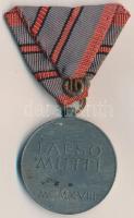 1918. "Laeso Militi" - Sebesültek Érme cink kitüntetés mellszalaggal, szign.: R. Placht T:...