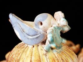 Kovács Éva (1938-): Család az állatkákkal. Kézzel festett mázas kerámia, jelzett, nagyon apró máz hi...