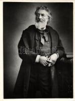 cca 1890 Lord Frederic LEIGHTON (1830-1996) angol festő- és szobrászművész, aki a legrövidebb ideig fennálló nemesi cím viselője a történelemben: örökletes bárói címet kapott Viktória brit királynőtől, de másnap már el is hunyt, 20x15 cm