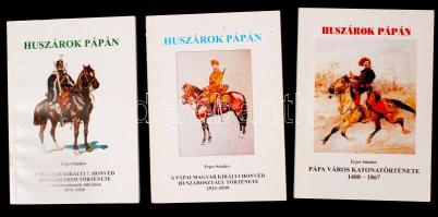 Fejes Sándor: Huszárok Pápán sorozatának 3 kiadványa (A Pápai Magyar Királyi Honvéd Huszárosztály története 1921-1939; Pápa város katonatörténete 1400-1867; A Magyar Királyi 7. Honvéd Huszárezred története a dokumentumok tükrében 1874-1920). Kiadói papírkötés, jó állapotban.