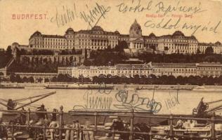 Budapest V. Duna-rakpart, rakodómunkások, háttérben a vár