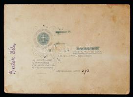 1900 Népviseletbe öltözött pipázó férfi hegedűszó mellett, keményhátú fotó, 16x11 cm