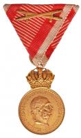 1914-1916. "Bronz Katonai Érdemérem a katonai érdemkereszt szalagján, kardokkal" aranyozott Br kitüntetés mellszalagon T:2 Hungary 1914-1916. "Medal for Military Merit (Signum Laudis) on wartime ribbon, with swords" gold plated Br decoration with ribbon C:XF NMK 246.