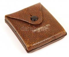 1910 Bezard katonai iránytű, tokban, jó állapotban, 8×7 cm