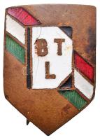 ~1935. "Bajtársak Tiszti Ligája (BLT)" zománcozott bronz sapkajelvény T:2- kis zománchiány, forrasztásnyom Hungary ~1935. "Officer League of Comrades" enamelled bronze cap badge C:VF small enamel error, soldering mark