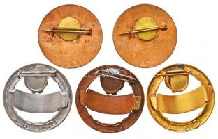 ~1980. "Községfejlesztésért I,II" zománcozott Br jelvény (2xklf) + "Tanácsi Munkáért ...