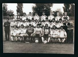 1985 Az NB I-es labdarúgó csapat tagjainak aláírása képeslapon (Tajti József, Stefana, Nagy Sándor stb.)