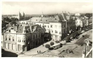 Léva, Levice; Főtér, Blumenthal és Vámos kereskedései / main square 'vissza' So. Stpl