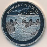 Máltai Lovagrend 2004. 100L (2x) "Magyarország az EU-ban" T:PP Tanúsítvánnyal
Sovereign Or...