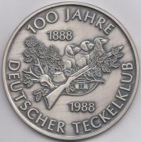 NSZK 1988. "100 éves a Német Tacskóklub / Berlin - Duisburg" ezüstözött Br emlékérem (80mm) T:2 GFR 1988. "100 Years German Dachshund Club / Berlin - Duisburg" silver plated Br commemorative medallion (80mm) C:XF