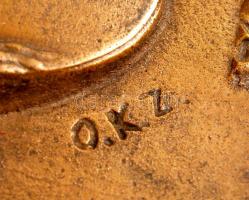 Olcsai Kiss Zoltán (1895-1981): Magyar Vöröskereszt. Bronz plakett, zománc díszítéssel, jelzett, 16,...