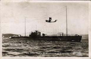 Franz. U-boot und Flugzeug