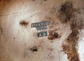 Argentor szecessziós réz váza, apró horpadással, jelzett, réz betéttel, m:34 cm /Argentor Art Noveau...