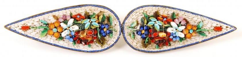 Bizsu tétel, benne 2 db gomb (picit sérült), kitűző, medál, gombdíszek, összesen 7 db