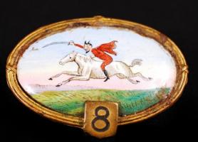 Bizsu tétel, benne nyaklánc, kitűző, gyűrű, összesen 3 db