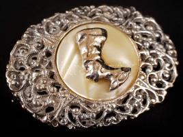 Bizsu tétel, benne fülklipsz, kitűző, gyűrű, gomb, összesen 3 db