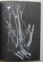 Moholy-Nagy László: The new vision and abstract of an artist. Kiadói papírkötés, gerincél kissé szak...