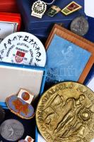 ~65db-os vegyes SPORT témájú díjérem, plakett és emlékérem gyűjtemény, a legtöbb dísztokban, jelzett...