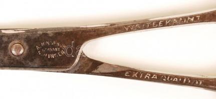 7 db jelzett, többségében Solingeni olló