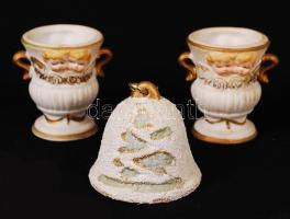 10 db karácsonyi kerámia díszfigura, rénszarvas, Mikulás, mókusok, csengő, cicák stb., 5 és 13 cm kö...