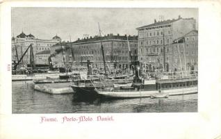 Fiume, Porto Molo Daniel / port, steamships (EB)