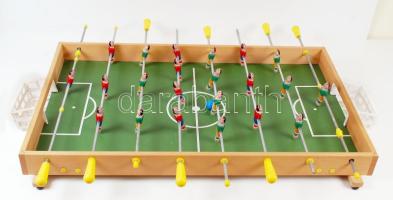 Jó állapotú, hordozható csocsóasztal kapukkal, labdával / Tablefootball kb 60x90 cm