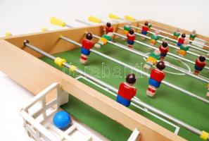 Jó állapotú, hordozható csocsóasztal kapukkal, labdával / Tablefootball kb 60x90 cm