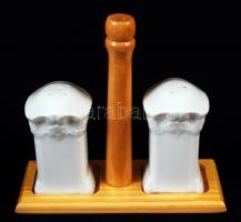Kerámia fedeles asztali szervírozó tál apró lepattanással, d: 20 cm; 2 db porcelán sótartó, m: 7,5 cm