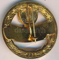 ~1970. "Kiváló dolgozó" zománcozott kitüntetés dísztokban T:1