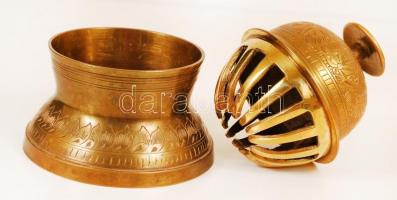 Virágmotívummal gazdagon díszített bronz csengő, m: 12 cm /
bell