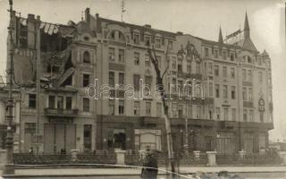 1916 Belgrade, Beograd; Terazije / the damaged building of Hotel Moskva, photo