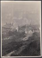 cca 1930-1935 Kinszki Imre (1901-1945): Ködös budai látkép, pecséttel, aláírással jelzett vintage fotó, 18x13 cm